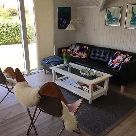 Two-bedroom For 6 In Vemmingbund Ferienhaus